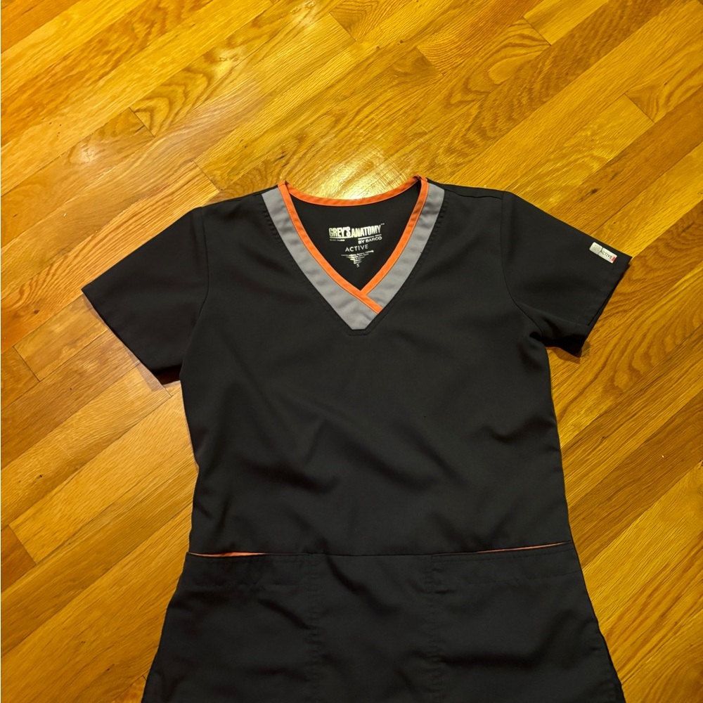 Grey’s Anatomy scrub top size small